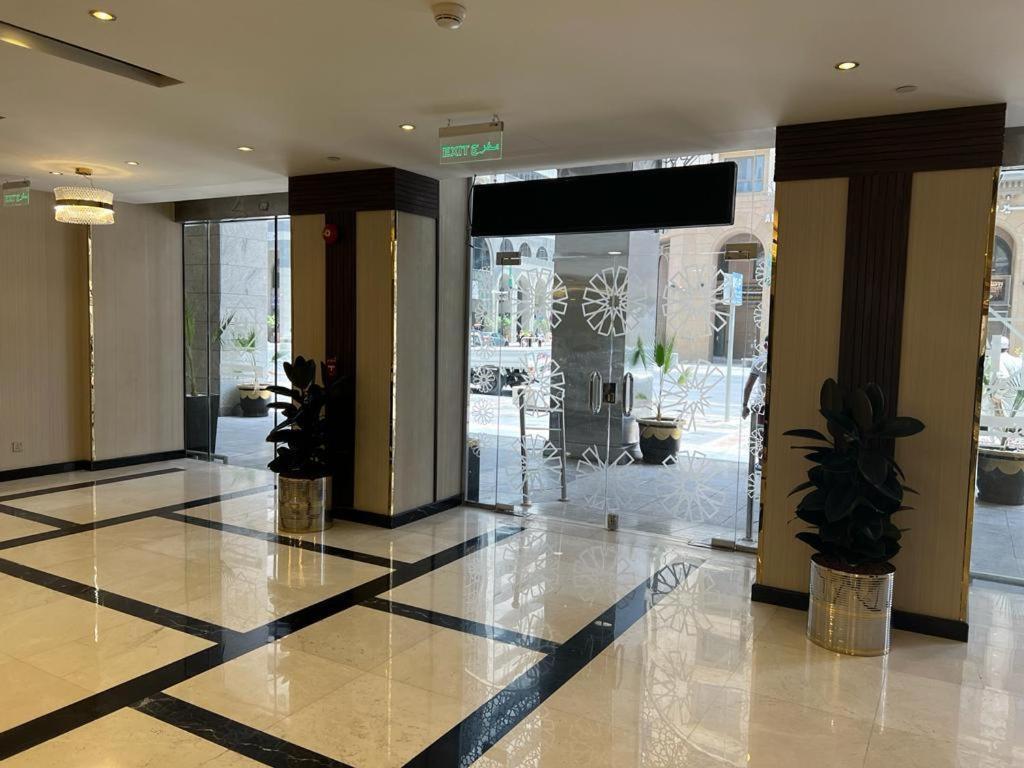Al Ansar Golden Tulip Hotel Медина Екстериор снимка