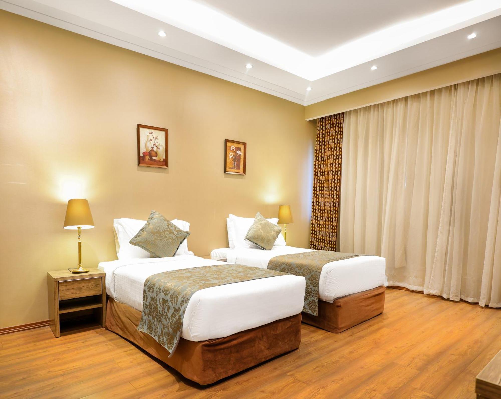 Al Ansar Golden Tulip Hotel Медина Екстериор снимка